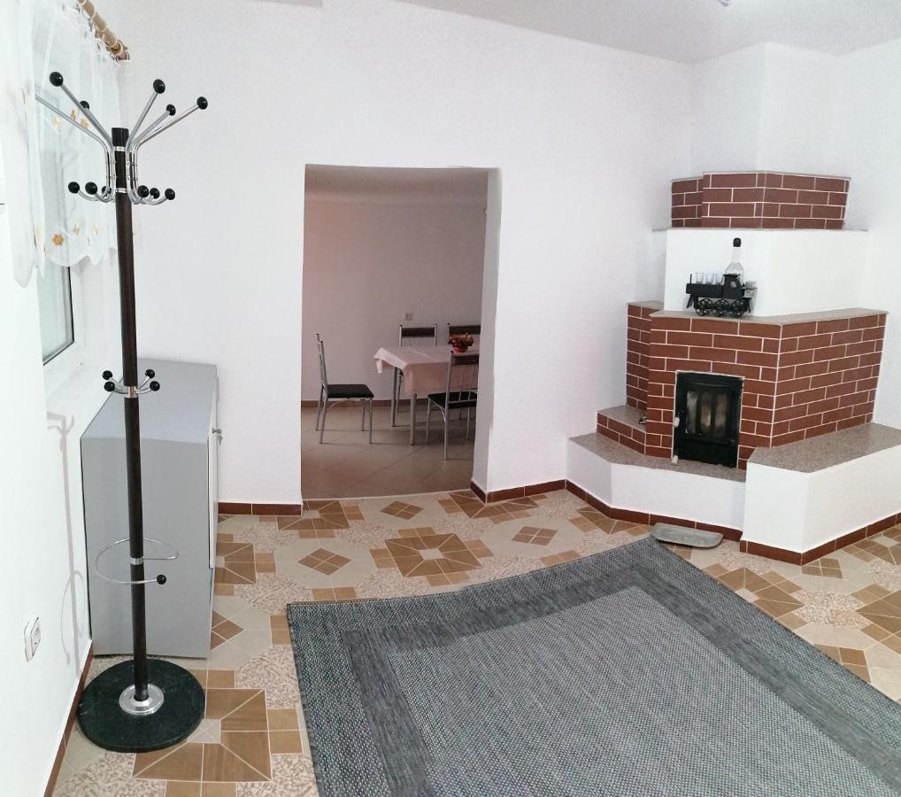 Apartmán Ugralet Lunca de Sus Exteriér fotografie